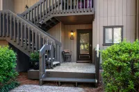 Newly Renovated Lakeview Condo Complex First Floor Oasis!