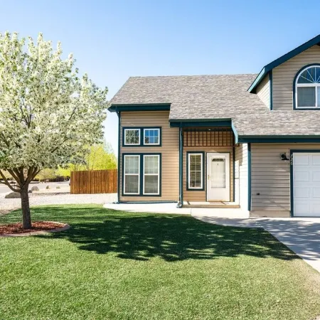 Buena Vista Home Base—Easy access to downtown, trails, river and 14ers : STR-240