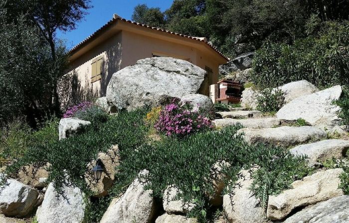 House between the rocks magnificent view of the mountains - Near Figari