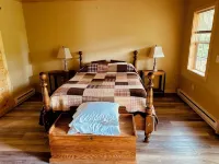 Cozy Cabin Boarding Winslow Hill Elk Viewing Area!