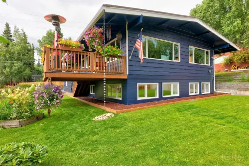 Look no further! Anchorage's Best Stay is Here. Next to Downtown & Free Parking!