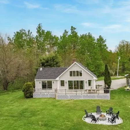 4-Season Waterfront Oasis Acadia with Hot Tub
