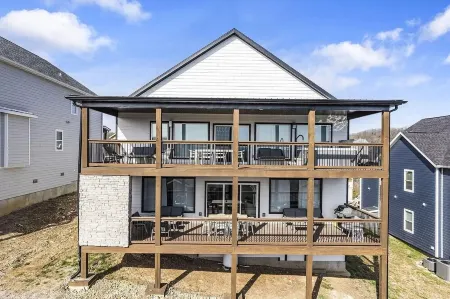 Epic 6Br Condo, Sleeps up to 24, Perfect for Your Group, Close to Everything!