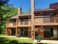 Nordic Village Townhouse, Storyland, Mountains, Pools