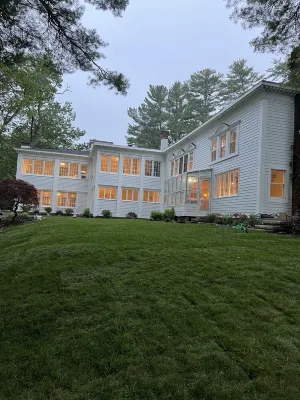 the orchards restored mansion over 10,000 sq ft on 6 acres on the york river Hotels near The Star Theatre