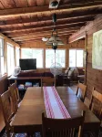 Spacious Cottage with Lake Access in quiet lakeside community