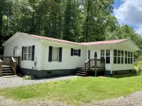 Newly Renovated! Trout Creek Bend on Wolf Creek - 1 mile from Vogel State Park Hotels near Southern Tree Plantation Inc