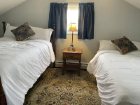 Newly Renovated Farmhouse Finger Lakes Hotels in Seneca County