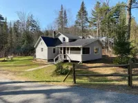 Snowmobile Access & Close to Oak Mt. Ski - Cozy Cabin, Peaceful-Sleeps 6