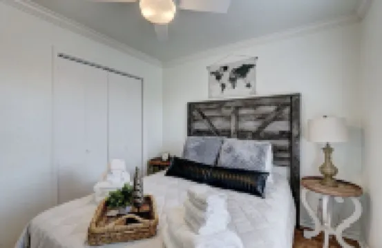 SOONER SUITE - 5 Min From OU - Media Room & Fire Pit - 7 Guests