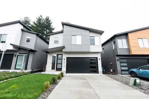 NEW mid- century modern 4bedroom oasis