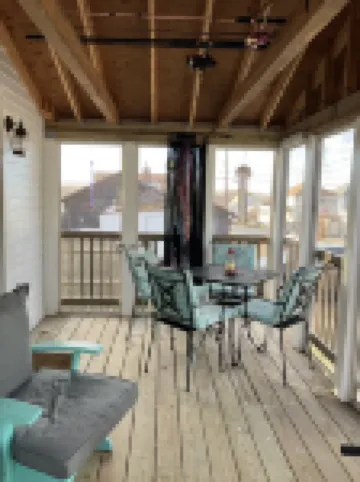 2 Story Beach House with full screen porch - Short walk to beach