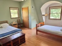 Cozy 4-bedroom house in adorable Watervliet with fitness room, WiFi