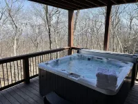 Designer Home: A+ Views HotTub Pool GameRoom Grill
