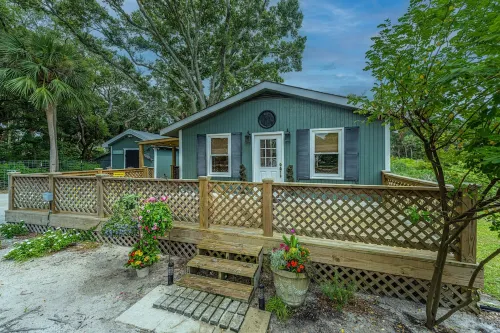 Cozy Beach Cottage