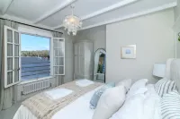 Riverside, Fowey. A gorgeous Cornish seaside cottage.