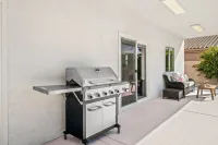 PinkBlissHouz: Pool, Spa, Firepit, Themed Rooms