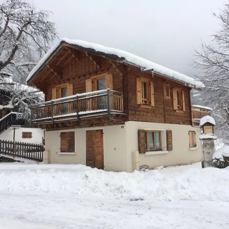 House with garden Отели рядом с достопримечательностью «SKIMIUM AIGUILLE DU MIDI»