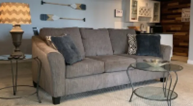 Lakefront Apartment on Beautiful Lake Tapps, Spectacular Views