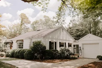 Mid-Century Charmer in Old Irving Park Hotels near Greensboro Science Center