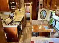 Pet friendly vintage camper turned tiny house with fenced yard near Sedona!