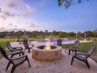 2 Houses - 6 Acres, Riverfront, Pool, Hot Tub, BEAUTIFUL VALLEY - piscina