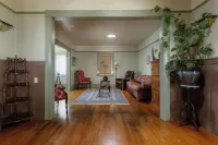 NEW Riverside Vintage Gem, Truckee River 1 Block, Centrally Located + Grill