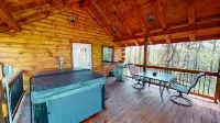 Secluded cabin for 2 in the Hocking Hills