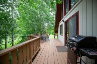 Cozy Hyalite Cabin! Minutes from MSU, Downtwon Bozeman & Hyalite Canyon!