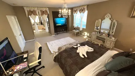 120 #7 Master 2 queen beds suite beauty private bathroom 40 mins DTSJ