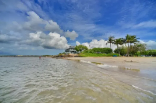 Tracy's Tropical Treasures earned "Best in Kihei" four times and 1 in Maui”