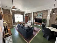 Downtown Mobile near Dauphin, St Louis, Greer's, Saenger, Restaurants - Unit A