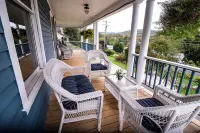 Dancing Doe Estate with Wood Stove, Hot Tub & Firepit
