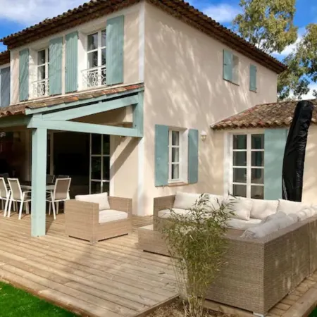 Maison du lac, 4 Bedrooms, Les Restanques duGolfe de St Tropez; ideal for families