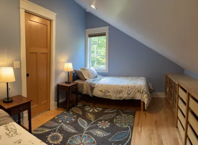 Sitka Bungalow Hotels near Sitka Sound Science Center