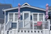Classic Cottage 350ft from Seaside Heights Beach with Beach Tags & Parking Pass Hotels near Coin Castle