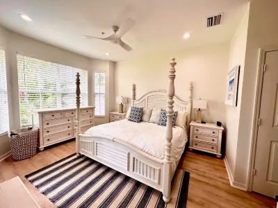 NEW Luxury 3 BR Greenlinks Condo totally remodeled!  Sleeps 8!