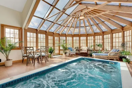 Unit 3- the Barnboard Room - Abbott Brook Inn