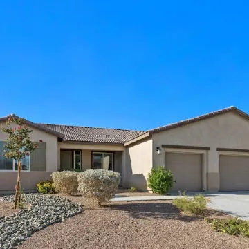 Private Pool Spa Game Room 3King beds 8 min Drive to Coachella