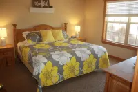 Cozy 4BD Chalet with loads of fun and laughter
