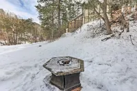 Cozy two bedroom cabin 10 min from Red Rocks 25 min from Denver