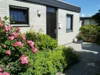 Holiday Home Zum Friesentraum Hotels in Tossens