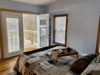 Cozy Modern Farmhouse Hotels in Lake George