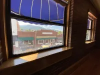 Main Street Retreats 106 - 2 BR Downtown Apt. 106