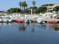 A little corner of Paradise - 4 minutes walk to the beach and restaurants