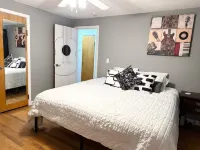 MicStay.Music House.Sleeps 9+.Private hot tub.Family Fun