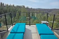 Breathtaking Sierra Foothills Sunset Views w/Hot Tub, Volleyball, and EV Charger