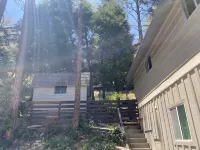Cheerful Hillside cabin