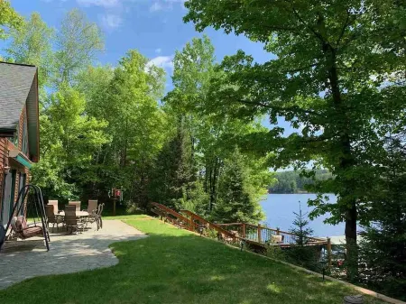 Northwoods Paradise on Keyes Lake sleeps 12