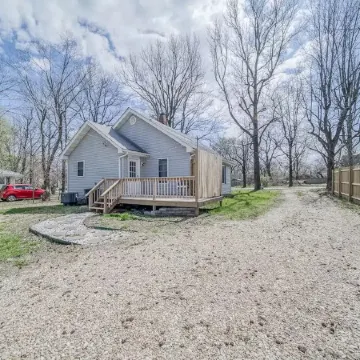 Cozy Cottage on Historic Route 66, Minutes Away from Wineries & Restaurants.